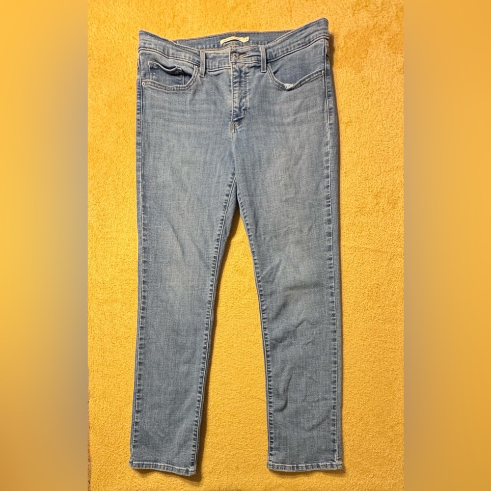 Levi's 314 Light Blue Straight Leg Women's Jeans